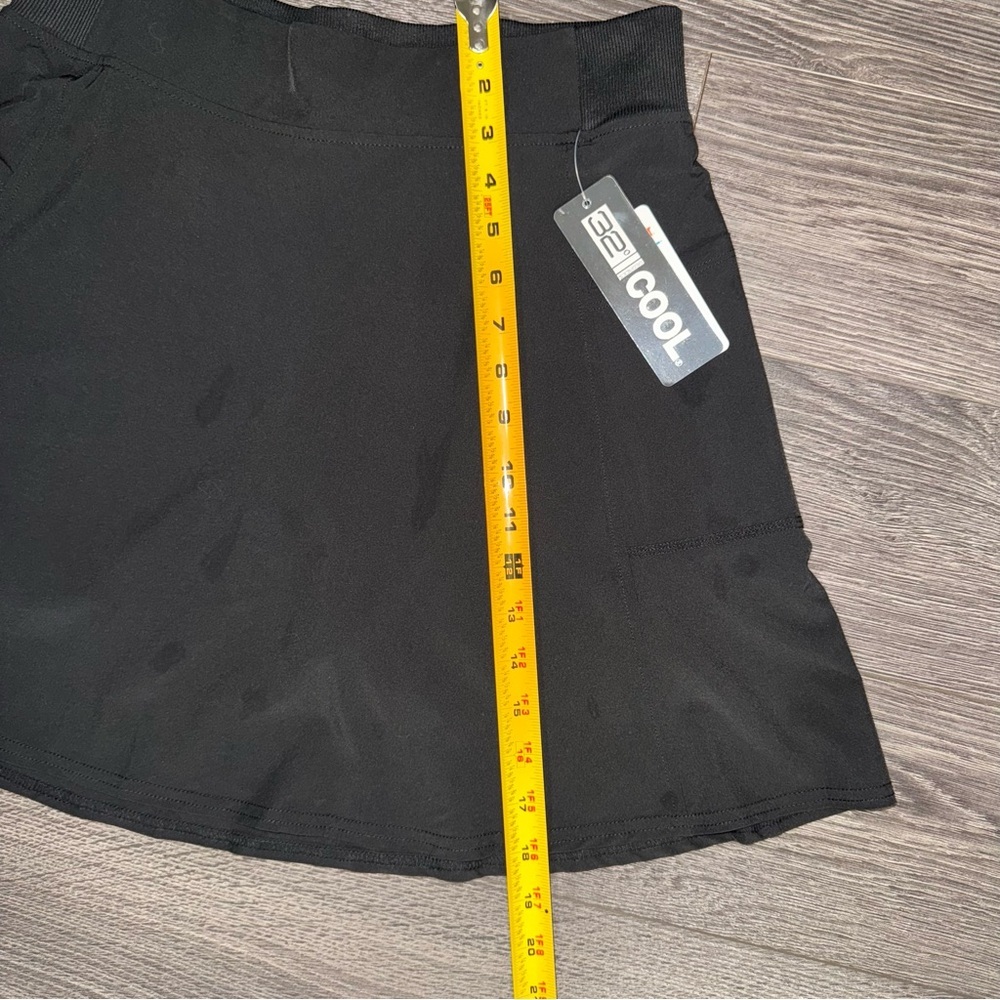 32 Degrees Women's Small Black Pull On Skort Side Pockets Skirt with shorts Med - Picture 9 of 11